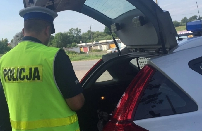 Dożywotni zakaz prowadzenia pojazdów nie przeszkodził 60-latkowi wsiąść na motorower. I to znów pod wpływem alkoholu.