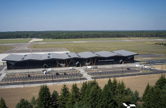 {Port lotniczy Olsztyn-Mazury szykuje się do wprowadzenia wakacyjnych lotów czarterowych.}